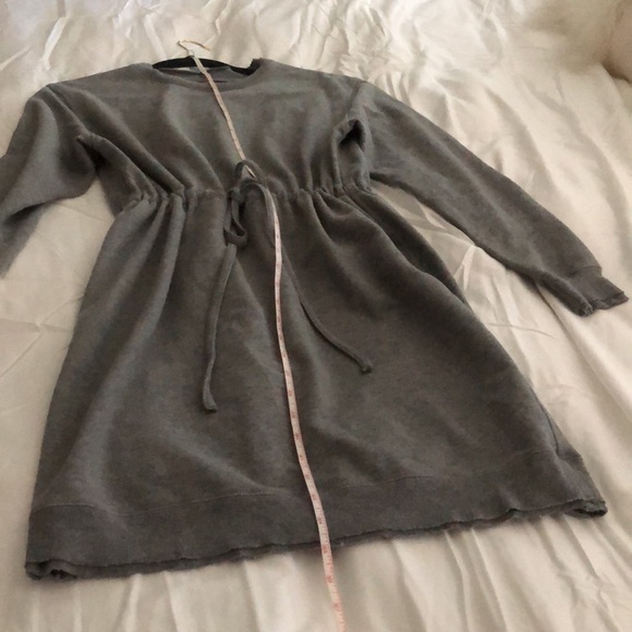 Norma Kamali- dress/tunic/top-drawstring waist;double flange neck, cuff and hem. - Picture 9 of 10